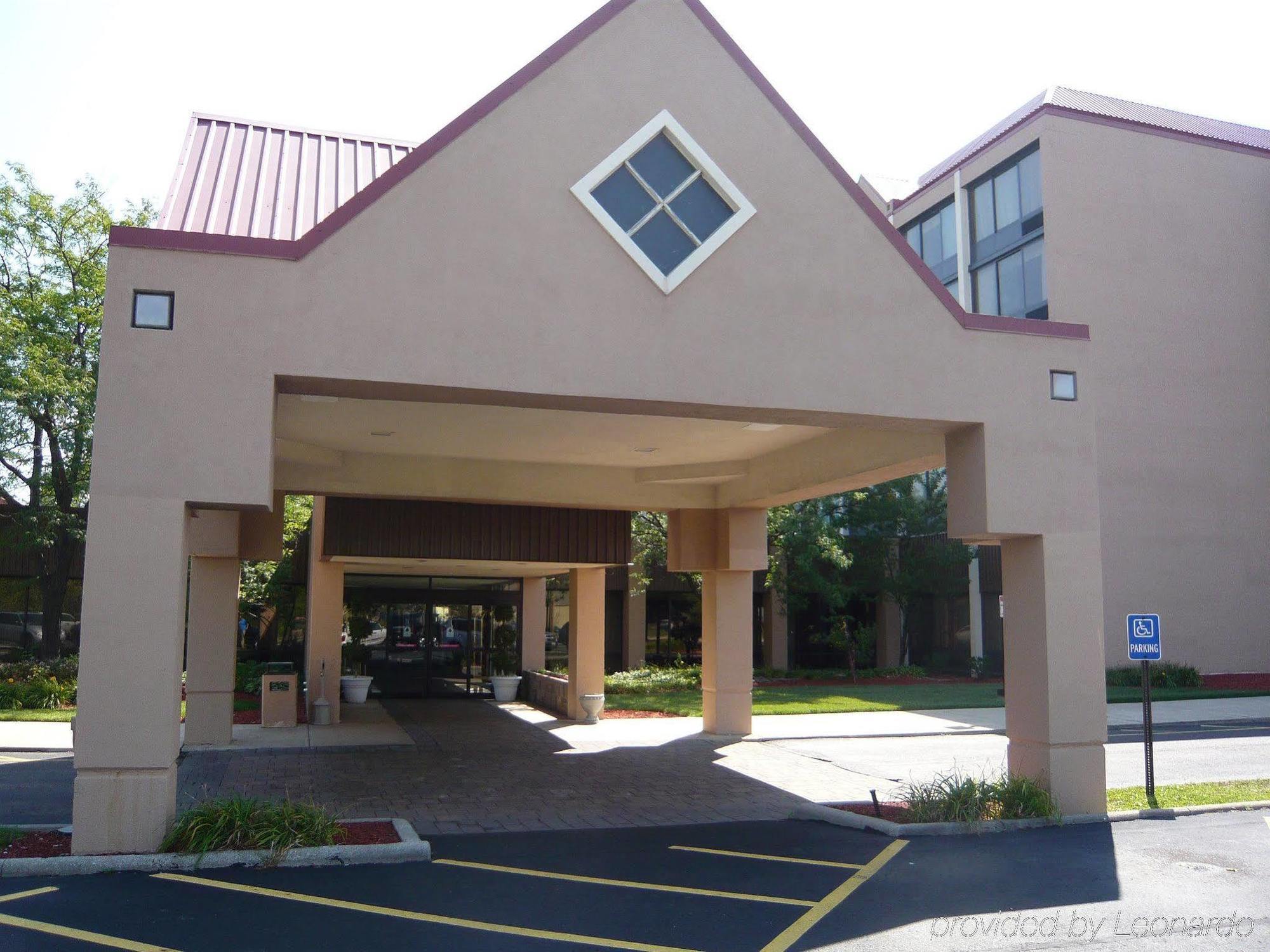 Four Points By Sheraton Cleveland-Eastlake Hotel Exterior photo